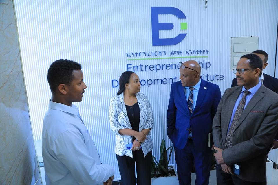 597795104_1157687903211745_2845564319315352148_n (1)