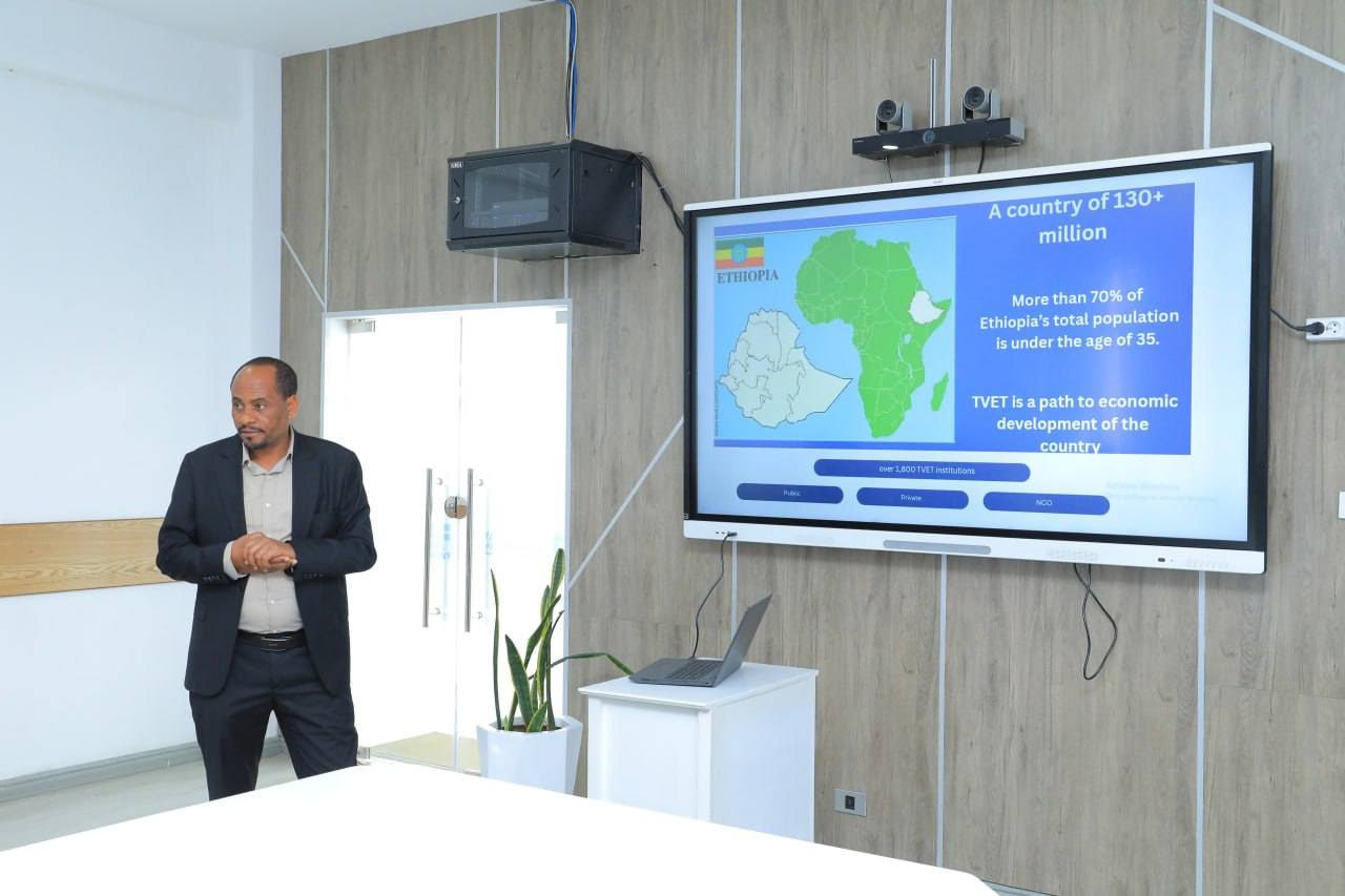 665940441_1245519057761962_654238307990601156_n